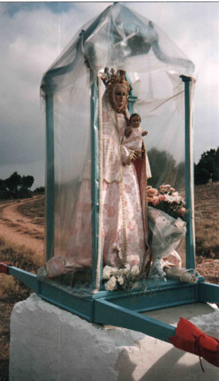  Imagen de la Virgen de la Encarnación durante la romería.